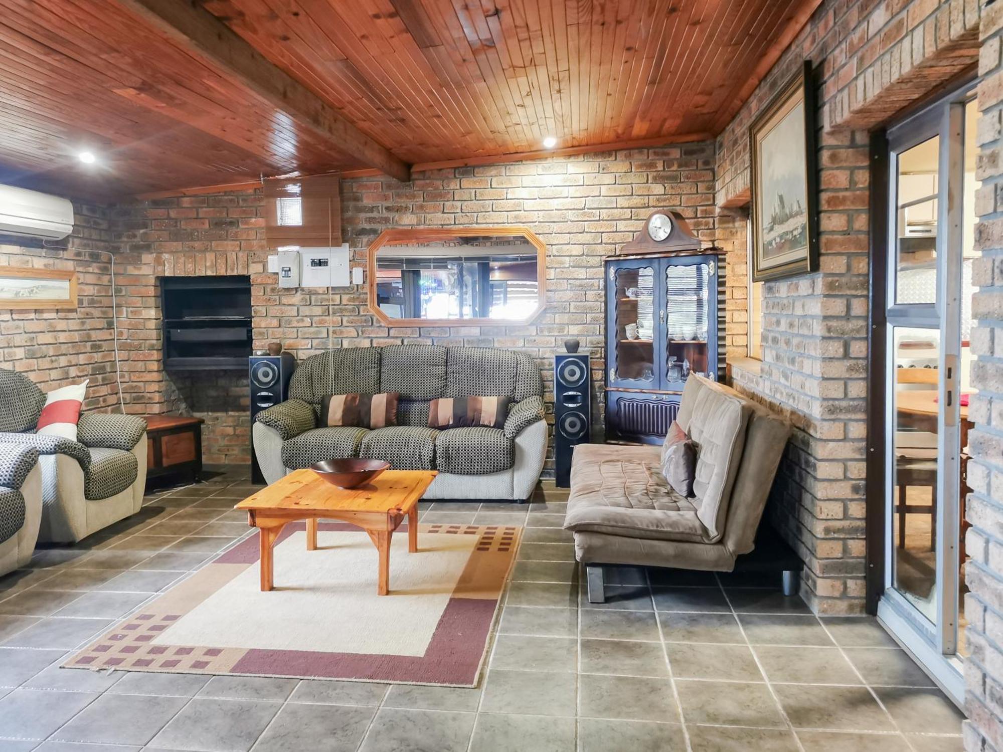 Seaviews Holiday Resort Jeffreys Bay Exterior photo