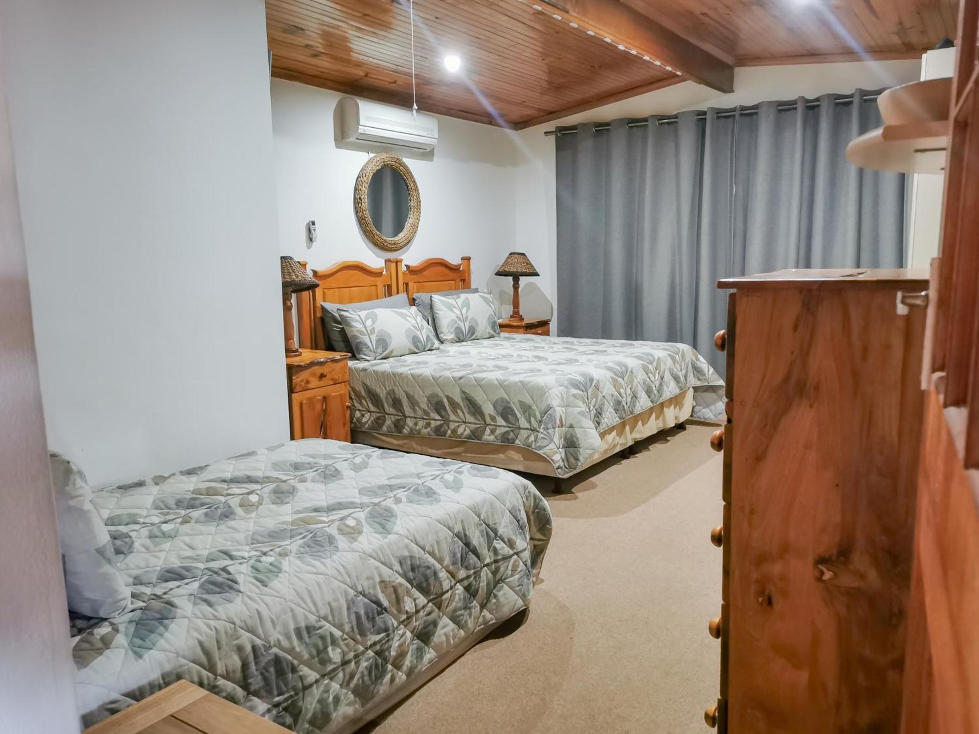 Seaviews Holiday Resort Jeffreys Bay Exterior photo