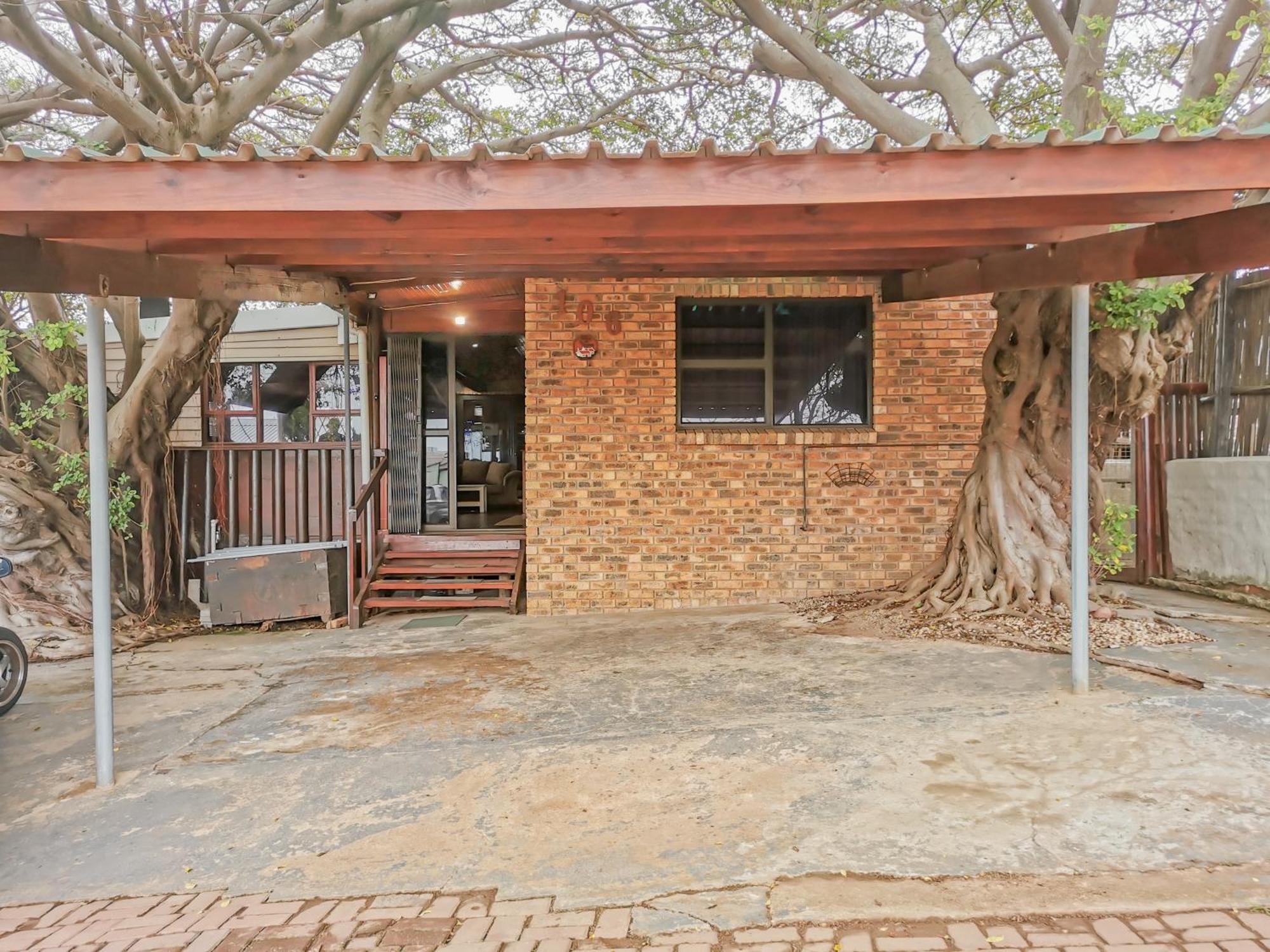 Seaviews Holiday Resort Jeffreys Bay Exterior photo